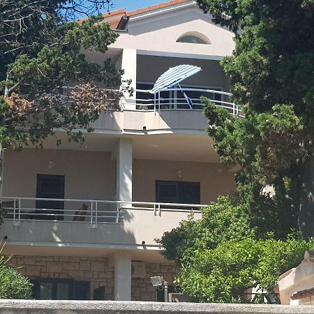 Mare Azzurro Apartments Pula Extérieur photo