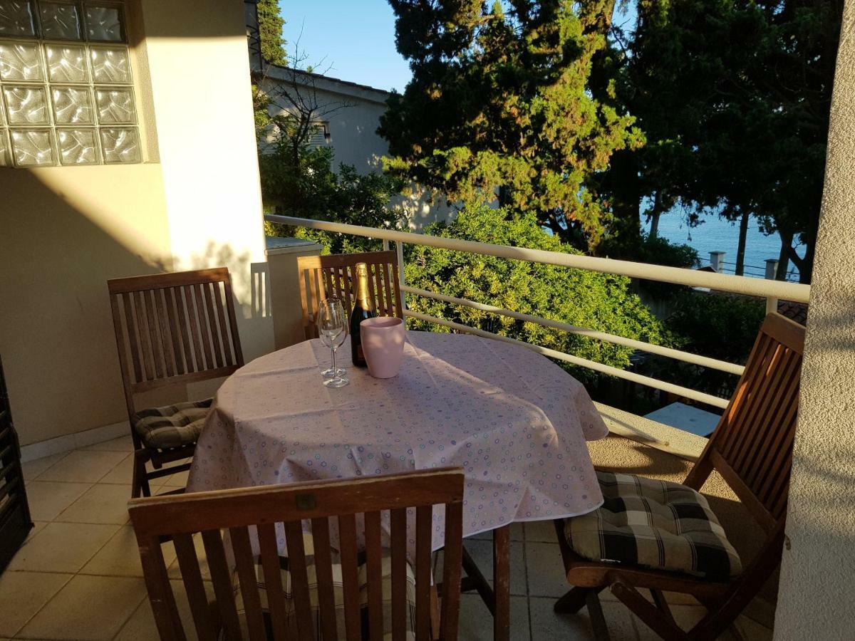 Mare Azzurro Apartments Pula Extérieur photo