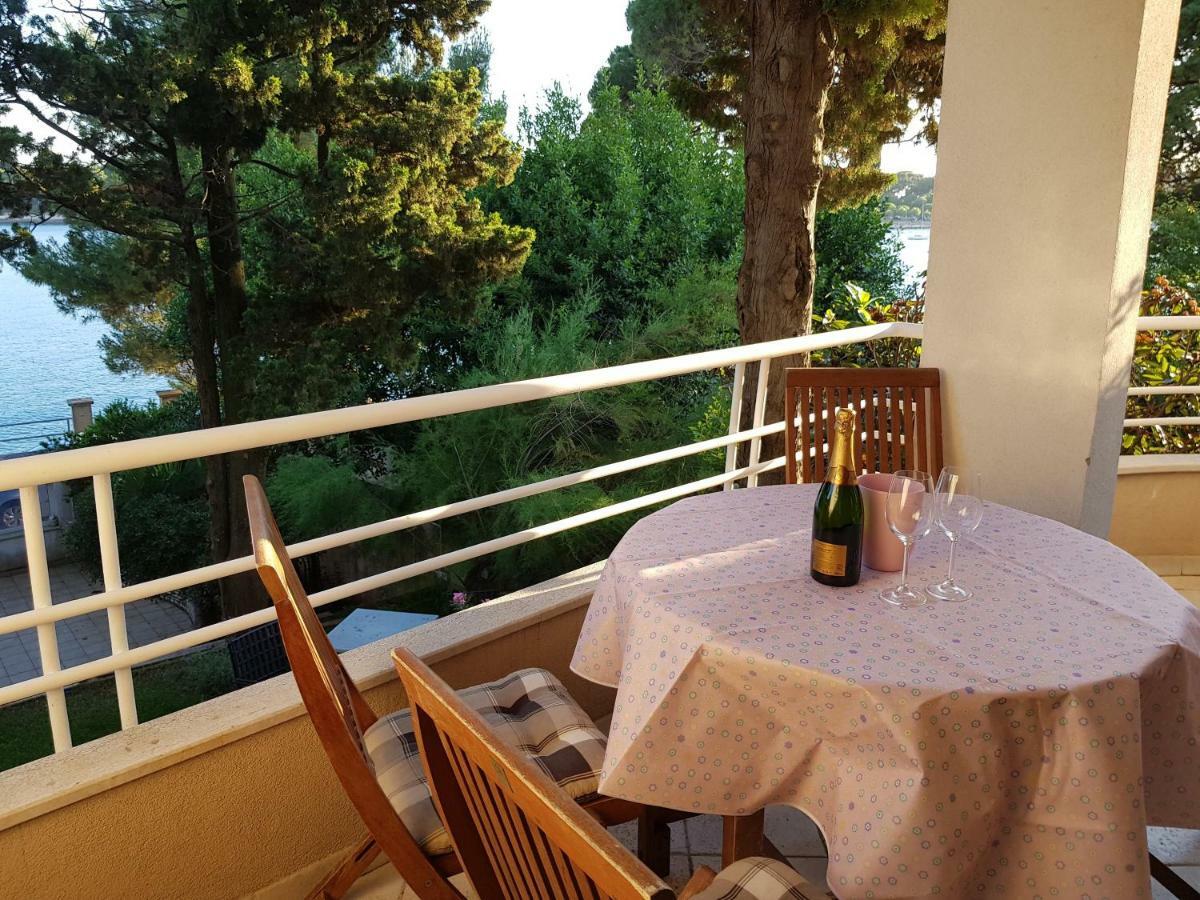 Mare Azzurro Apartments Pula Extérieur photo