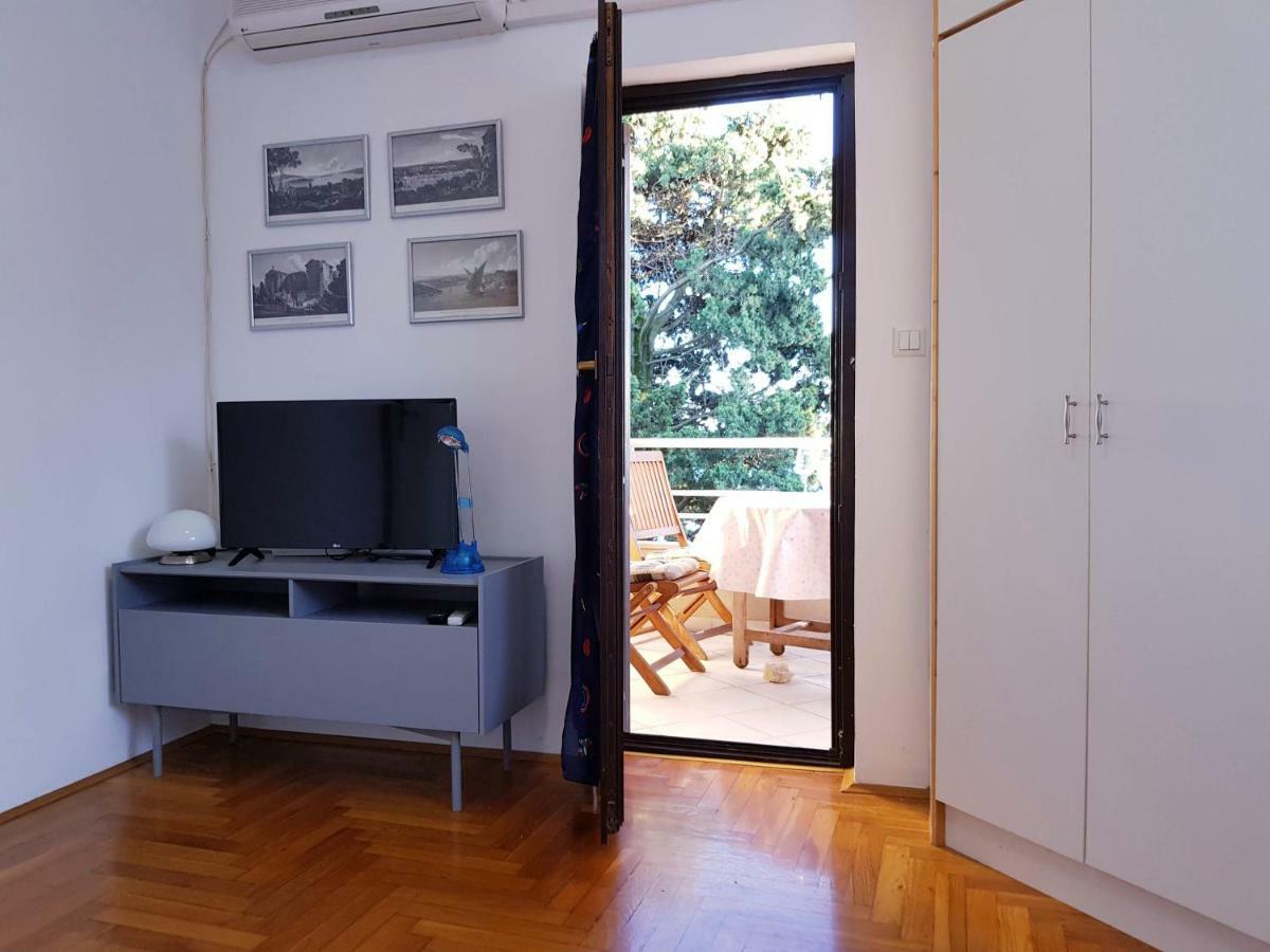 Mare Azzurro Apartments Pula Extérieur photo